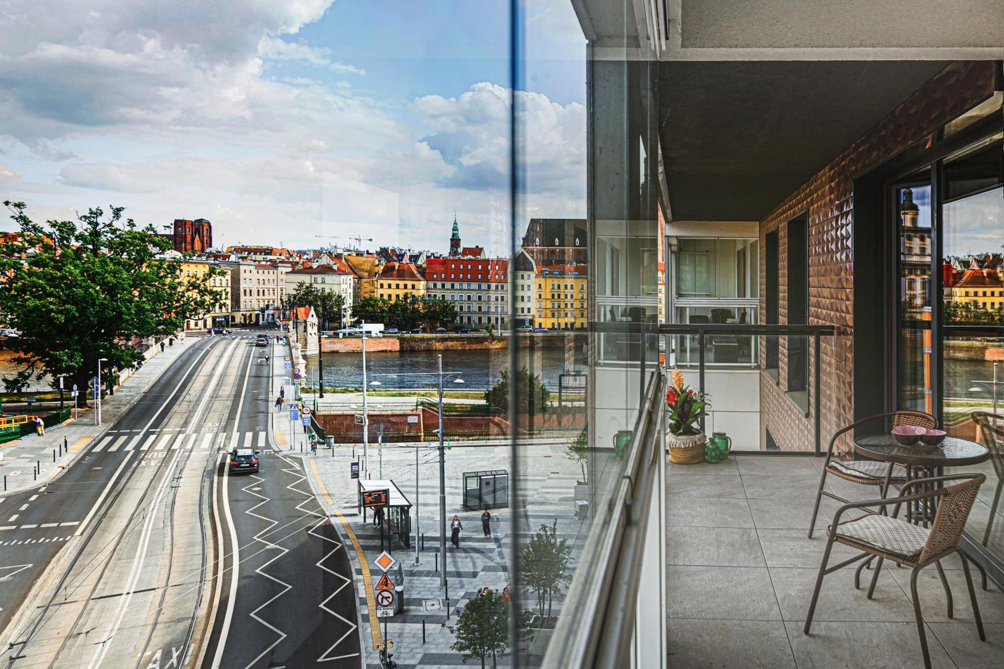 Luksusowy Apartament Z Parkingiem I Klimatyzacja W Samym Centrum Wroclawia المظهر الخارجي الصورة